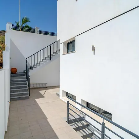 Luxuria Private Pool Vila *